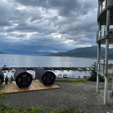 Feriested Sleeping Barrel Smaken Av Ryfylke Event As, Drives Ikke Som Hjelmeland