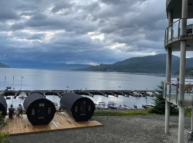 Semesteranläggning (resort) Sleeping Barrel Smaken Av Ryfylke Event As, Drives Ikke Som Hjelmeland